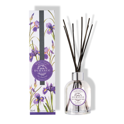 Gcc Diffusers Woody diffuser with reeds and packaging featuring